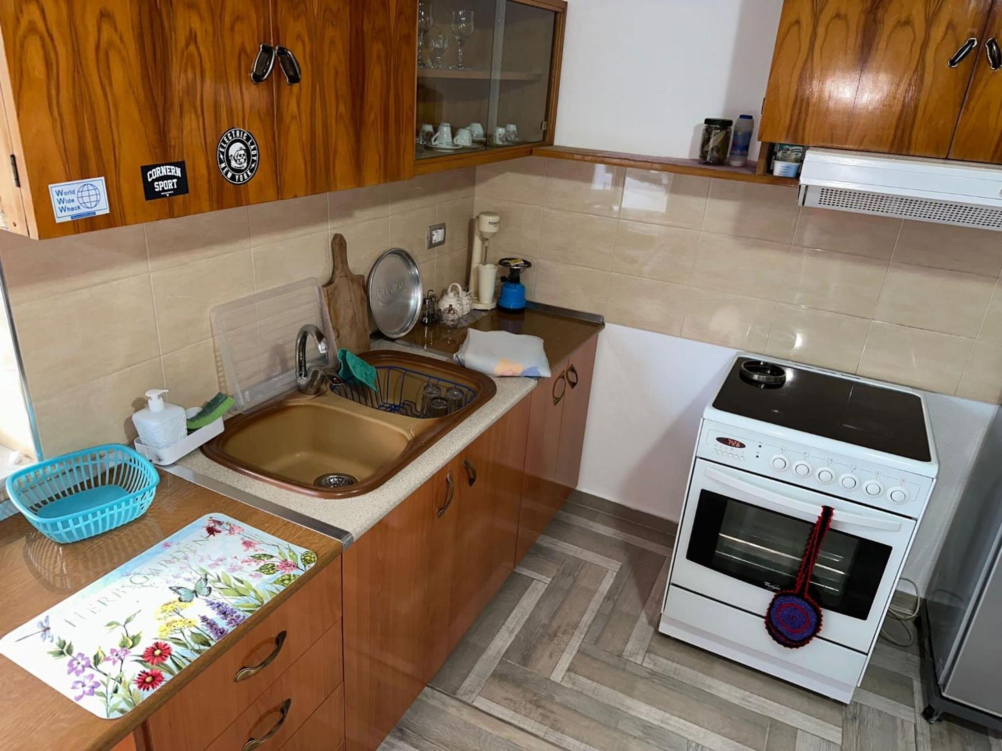 Вилла Gardenhouse Memlishte Экстерьер фото